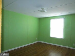 24995 Kruger Rd in Georgetown, DE - Foto de edificio - Building Photo