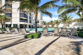 5380 N Ocean Dr, Unit 18J in Riviera Beach, FL - Building Photo - Building Photo