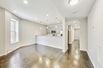 2324 W Monroe St in Chicago, IL - Building Photo - Building Photo