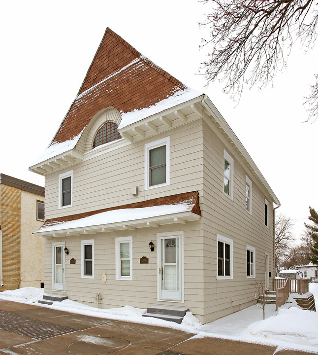 2506 7th Ave E in North St. Paul, MN - Building Photo