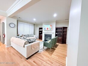 35 Surrey Ln in Flemington, NJ - Building Photo - Building Photo