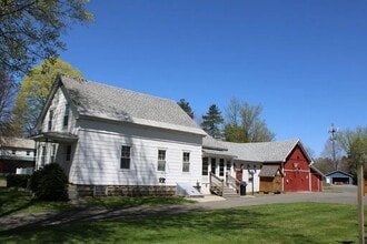 40 Conway St in Deerfield, MA - Building Photo - Building Photo