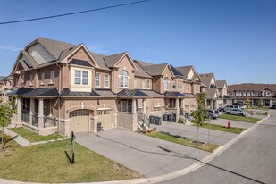 39 Pearman Cres in Brampton, ON - Building Photo