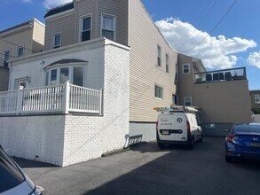 183 Franklin St in Secaucus, NJ - Building Photo - Building Photo