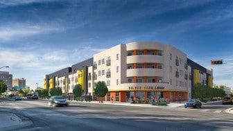 Silver Moon Lodge in Albuquerque, NM - Building Photo