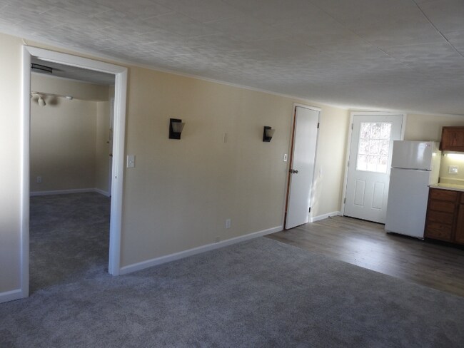6385 Zorn Rd in Albany, NY - Building Photo - Building Photo