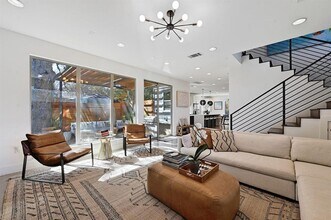 611 Jewell St in Austin, TX - Building Photo - Building Photo