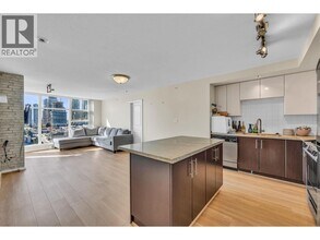 2289 Yukon Crescent in Burnaby, BC - Building Photo - Building Photo