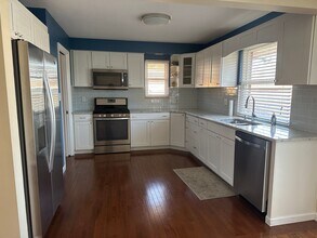 30875 Roosevelt Rd in Wickliffe, OH - Building Photo - Building Photo