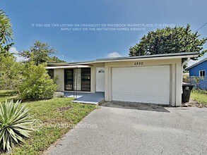 1820 SW 37th Way in Fort Lauderdale, FL - Building Photo - Building Photo