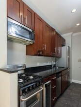 338 E 100th St in New York, NY - Foto de edificio - Building Photo