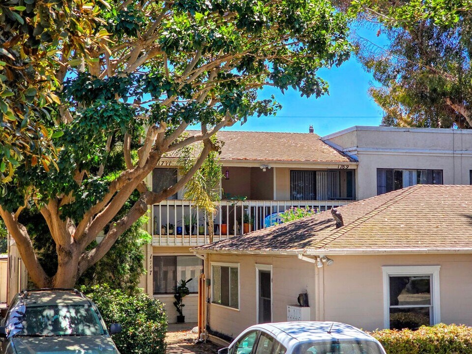1761-71 Thomas Ave in San Diego, CA - Building Photo
