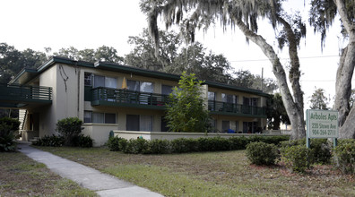 Arboles Apartments in Orange Park, FL - Building Photo - Building Photo