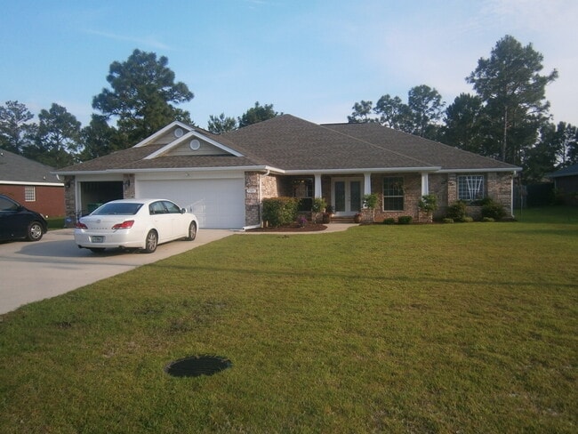 7585 Rexford St in Navarre, FL - Building Photo - Building Photo