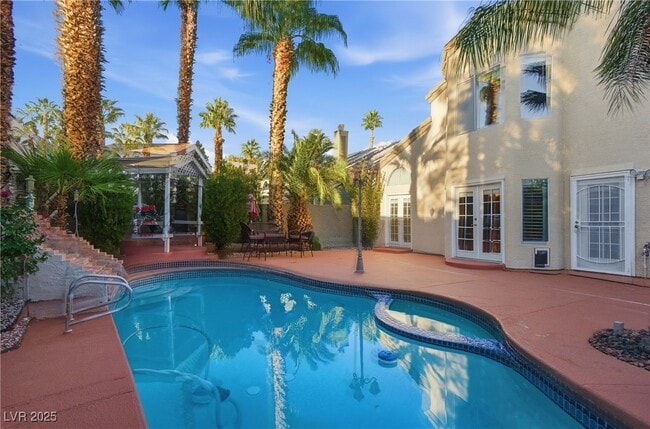 property at 2001 Madagascar Ln