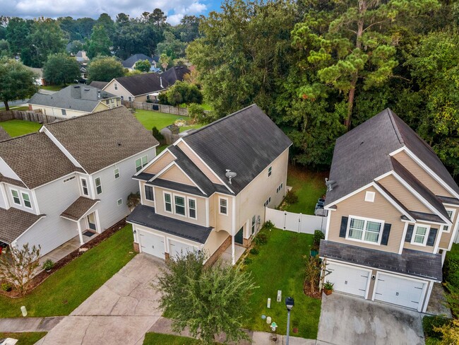 690 Summer Hill Way in Richmond Hill, GA - Building Photo - Building Photo