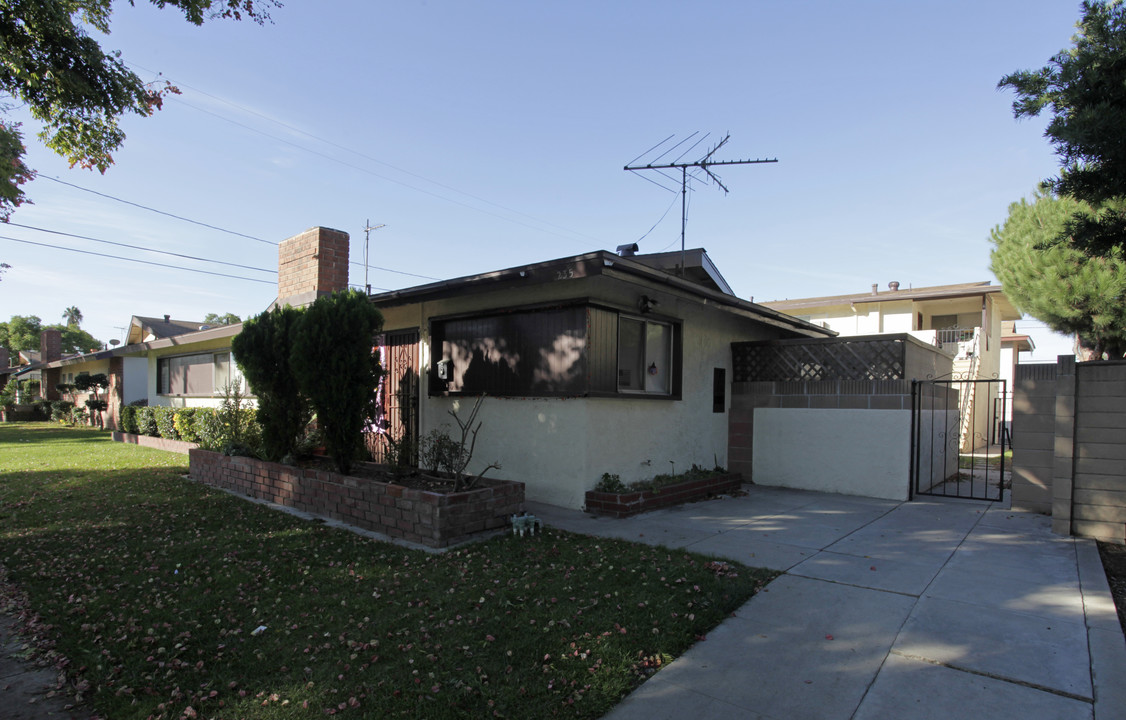 235 S Canoga Pl in Anaheim, CA - Building Photo