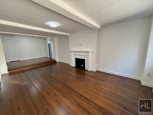 FIFTH AVENUE, Unit 9D