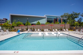 Centro at Pine Nash in Wilson, NC - Foto de edificio - Building Photo