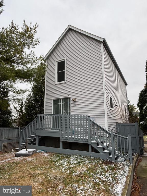 520 W Liberty St in Charles Town, WV - Building Photo - Building Photo