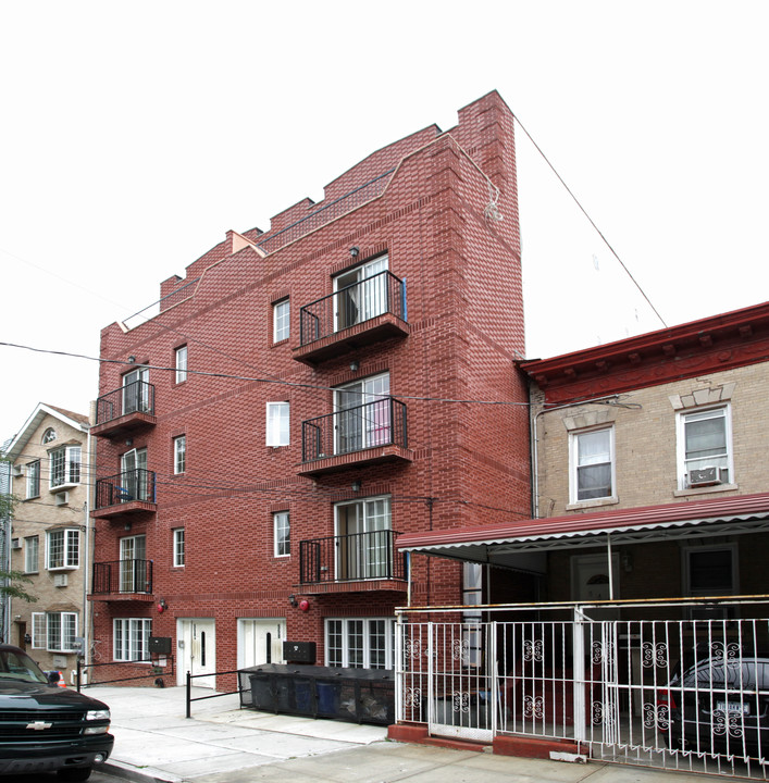 558 A-558 B Kingston Ave in Brooklyn, NY - Building Photo