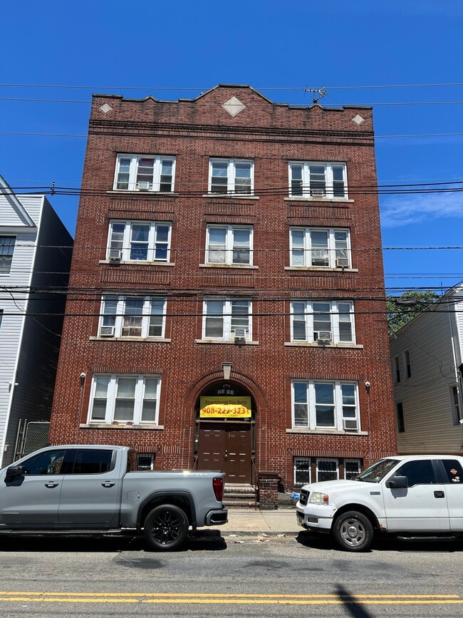 185 Garfield Ave, Unit 1st floor