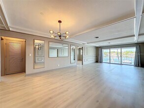 3717 46th Ave S, Unit 11 in St. Petersburg, FL - Building Photo - Building Photo