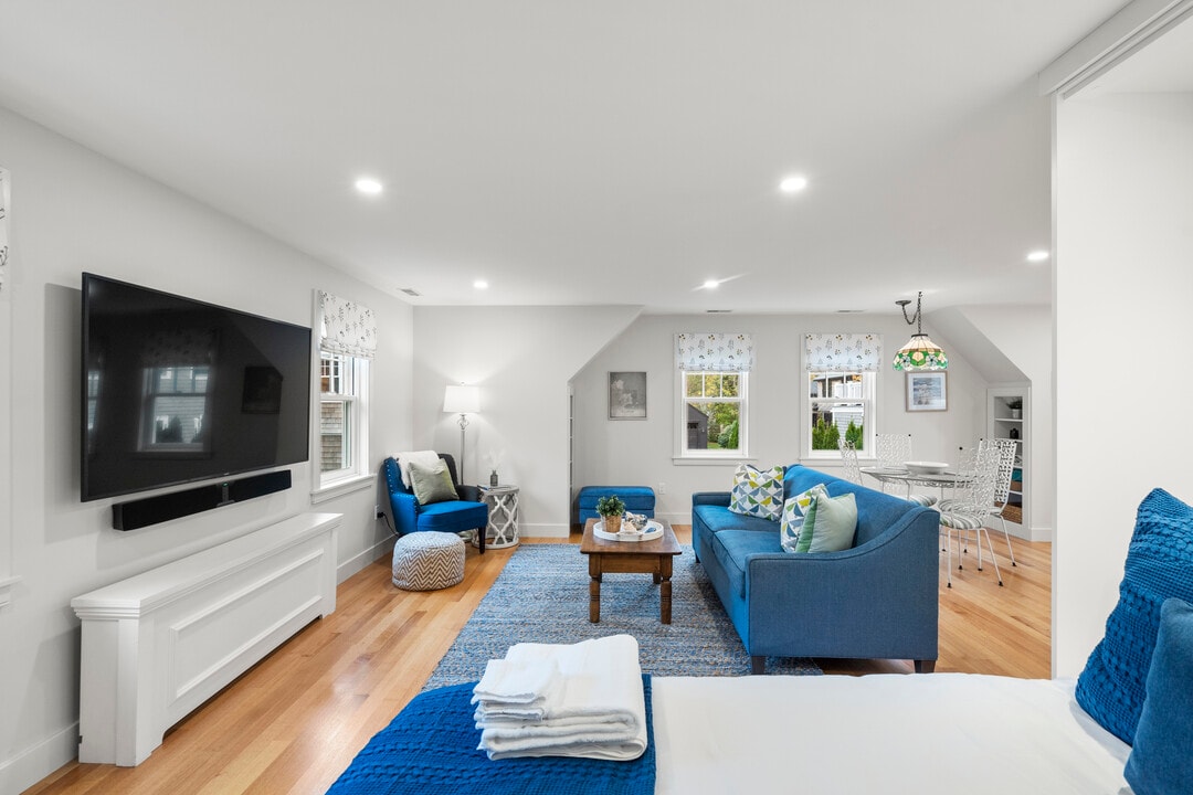 5 Calebs Ln, Unit Studio Apartment in Rockport, MA - Building Photo