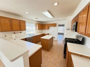 8926 Diamond Lake Ln in Houston, TX - Building Photo - Building Photo