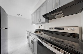 110 NW 7th Ave in Pompano Beach, FL - Building Photo - Building Photo
