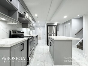 1108 Solomon Ct in Milton, ON - Building Photo - Building Photo