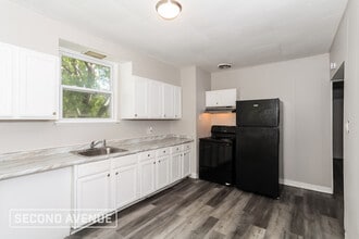 2632 Queen City Ave in Cincinnati, OH - Foto de edificio - Building Photo