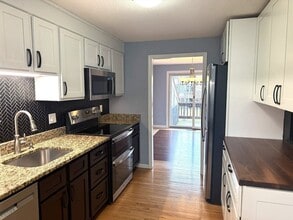 49 Brickett Hill Cir, Unit 49 in Haverhill, MA - Foto de edificio - Building Photo