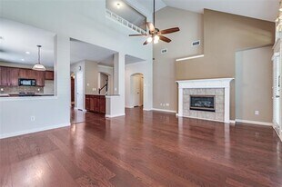 4525 Sandra Lynn Dr in Flower Mound, TX - Building Photo