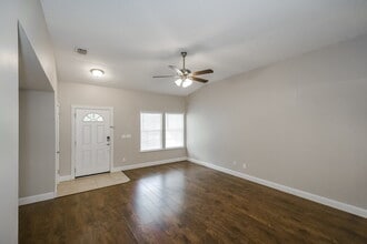 7206 S Beekman Lake Dr in Jacksonville, FL - Building Photo - Building Photo