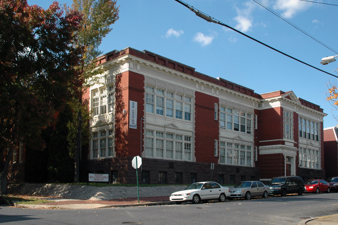 Grammary Court Apartments in Reading, PA - Building Photo