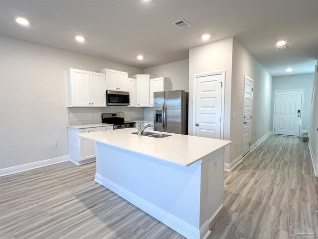 3997 Pendragon Cir in Milton, FL - Building Photo - Building Photo