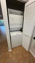 50 Key West Ct in Weston, FL - Foto de edificio - Building Photo