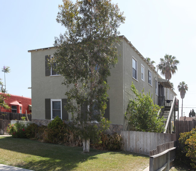 Fourplex in San Diego, CA - Building Photo - Building Photo