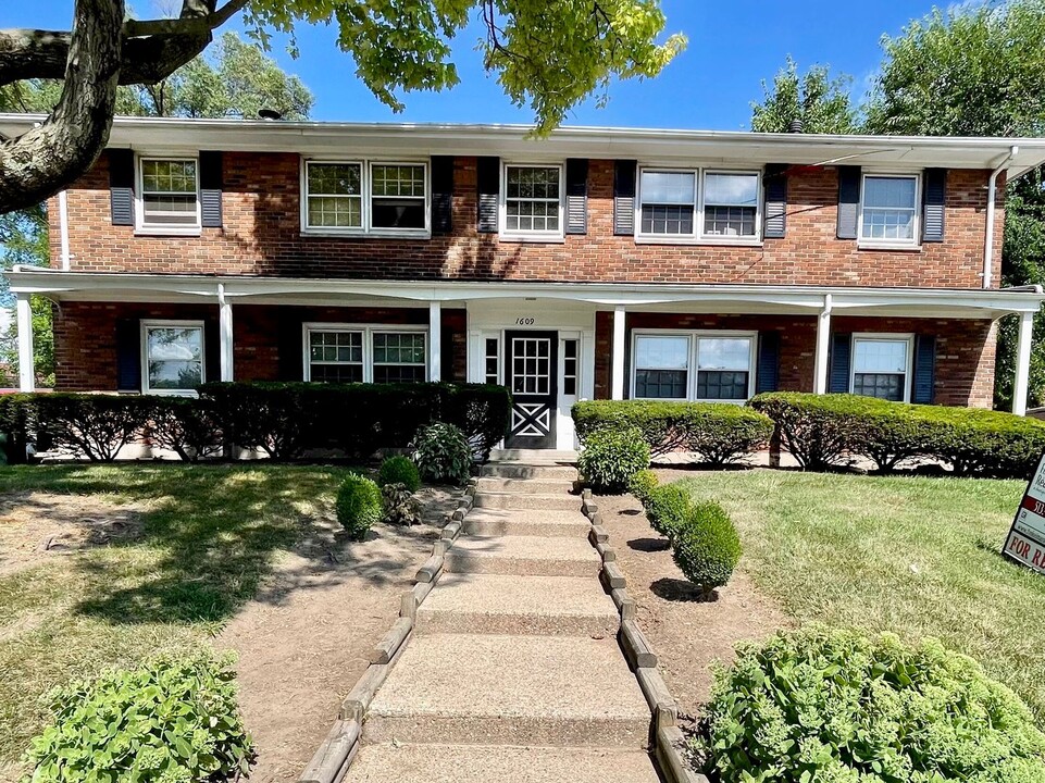 1609 Orchard St in Middletown, OH - Building Photo