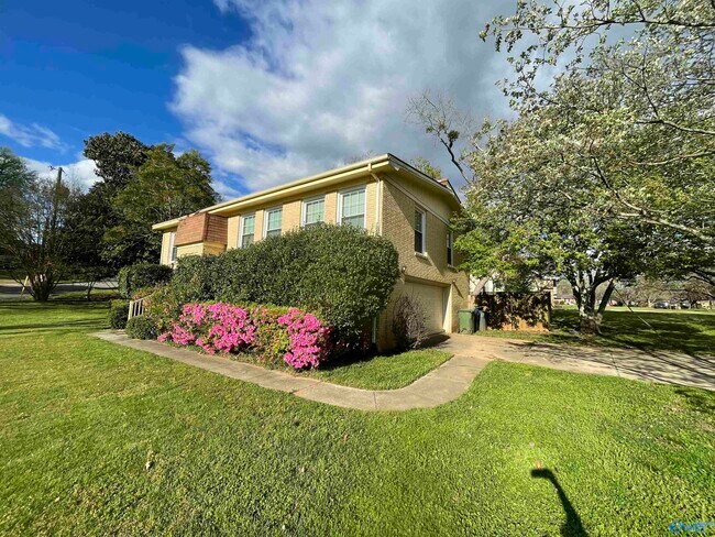 7735 Mallard Rd SW in Huntsville, AL - Building Photo - Building Photo