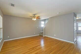 15017 Deer Meadow Dr in Lutz, FL - Foto de edificio - Building Photo