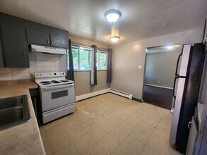 1753 Clinton St in Aurora, CO - Building Photo - Building Photo