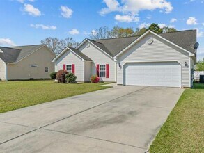 176 Whispering Oaks Dr in Longs, SC - Foto de edificio - Building Photo