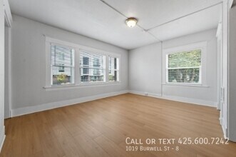 The Milano in Bremerton, WA - Building Photo - Building Photo