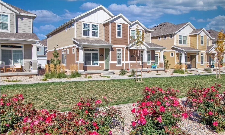 177 E Hamilton Row in Saratoga Springs, UT - Building Photo