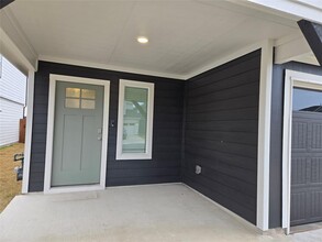 129 Gerasa Dr in Uhland, TX - Building Photo - Building Photo