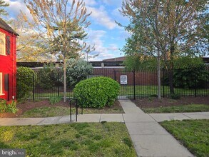 2125 Suitland Terrace SE in Washington, DC - Building Photo - Building Photo