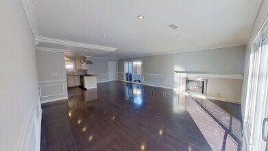 915 Presidio Dr in Costa Mesa, CA - Building Photo - Building Photo