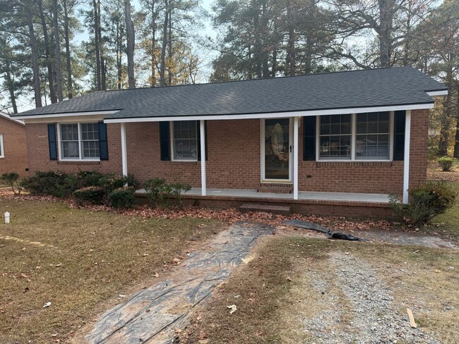 503 Indian Trail in Nashville, NC - Foto de edificio - Building Photo